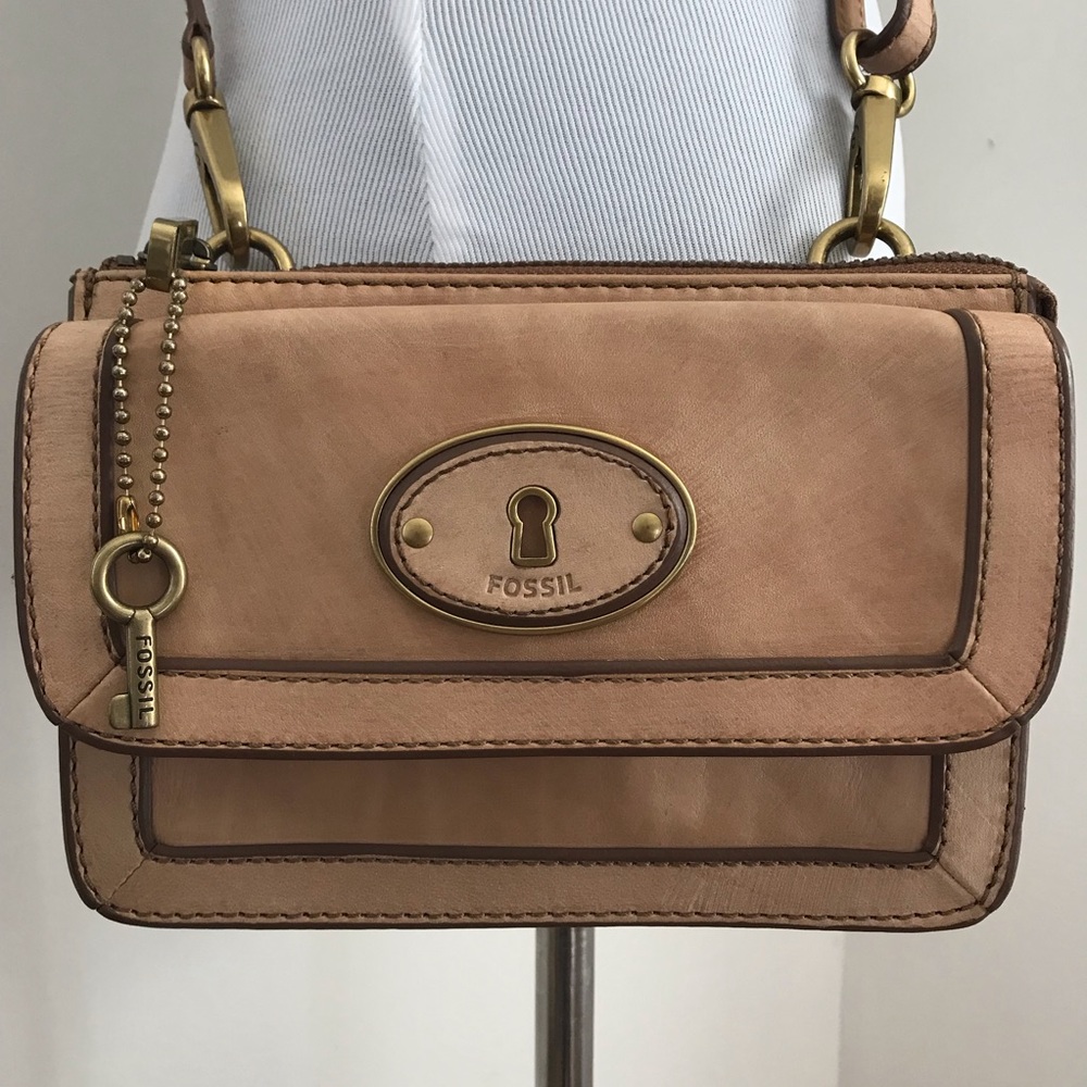 ****^^SOLD^^****!!   Fossil CrossBody
